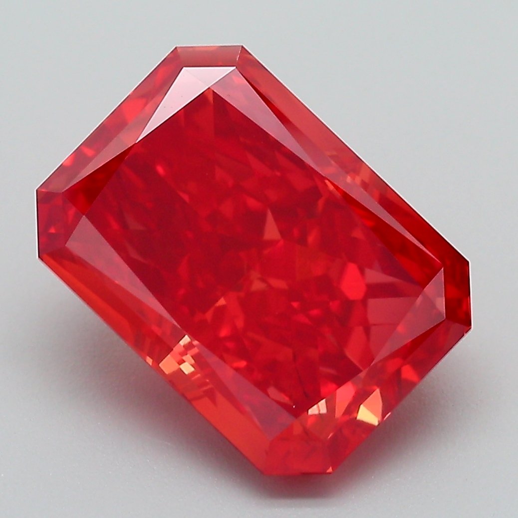 VVS2 5.08 ct Red Radiant Coloured Diamond Shapes